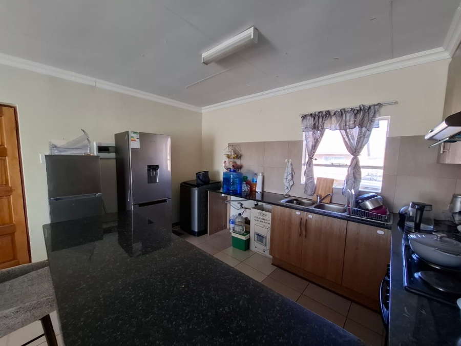 2 Bedroom Property for Sale in Pellissier Free State